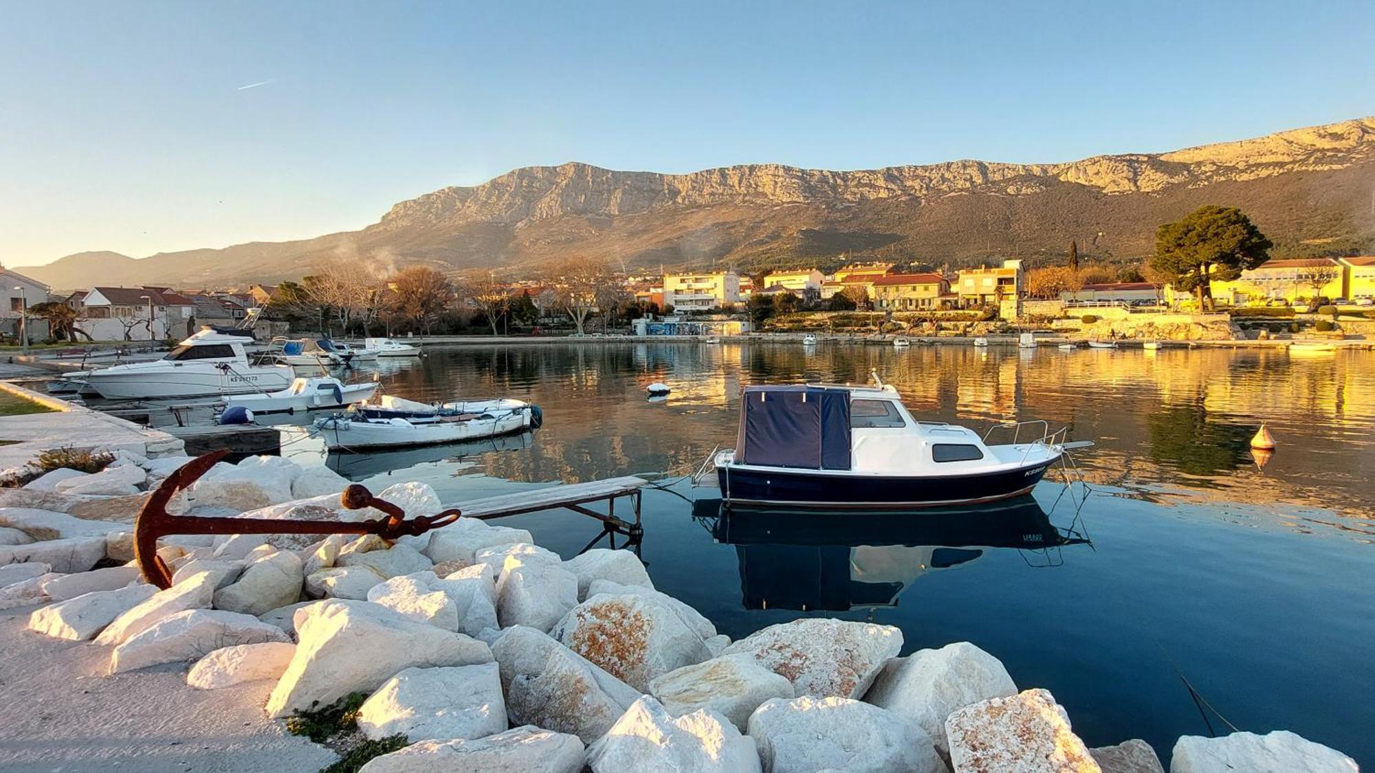 Mendy Cozy Seaview Retreat Apartman Kaštela Kültér fotó